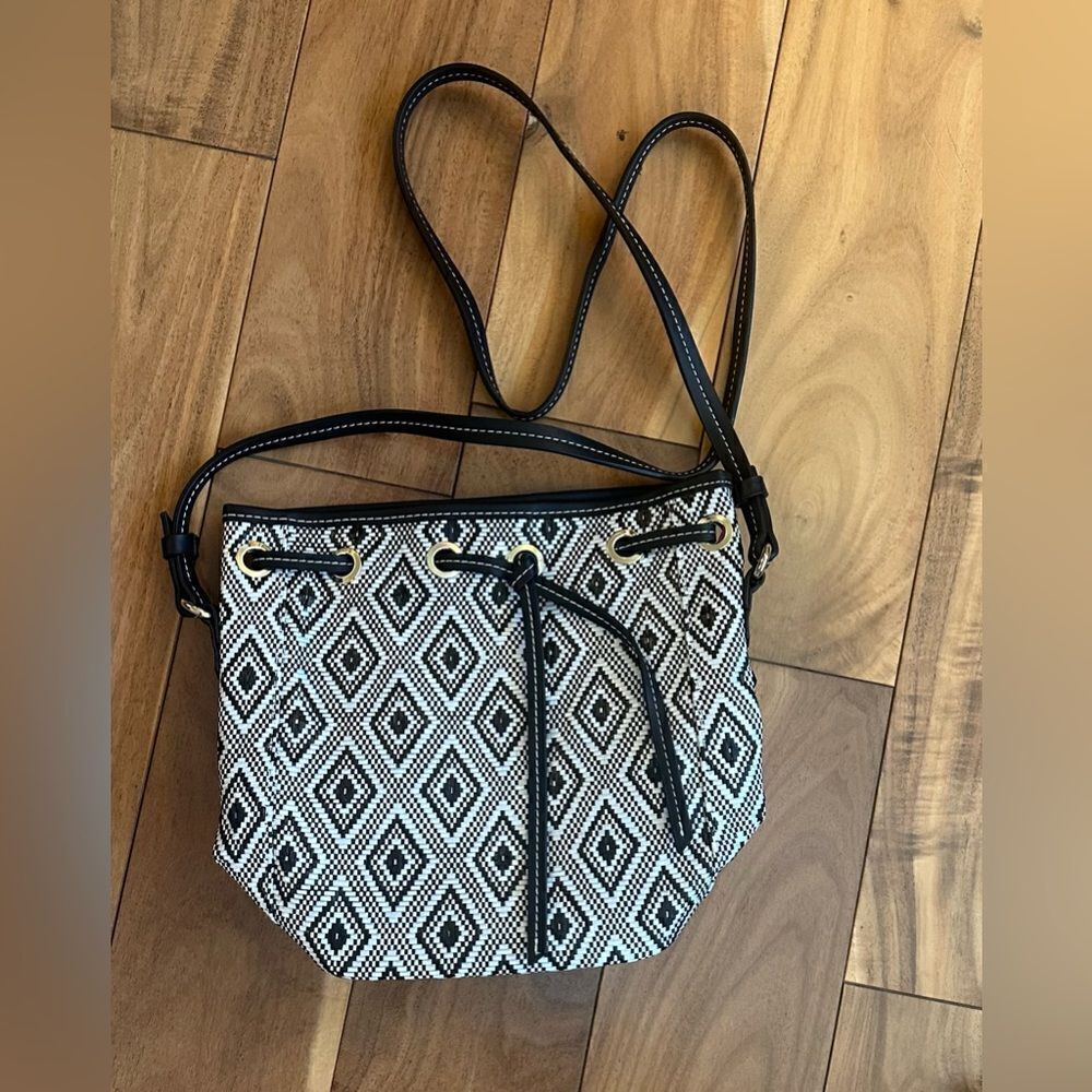 Black and white Shoulder bag